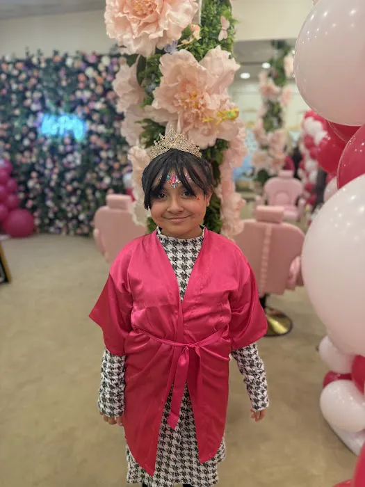 Pixie Dust kids lounge and boutique 6