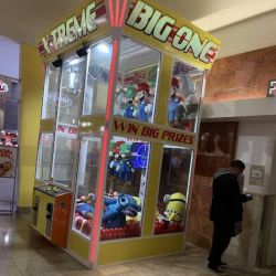 Big Red's Amusements ico