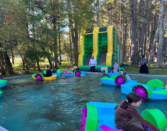 Glowstone Attraction Zone 1
