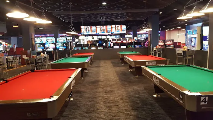 Round1 Bowling & Arcade Galleria at Crystal Run 6