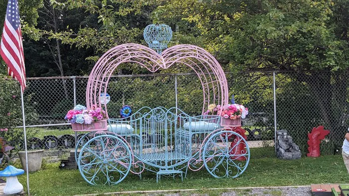 RAH's Playland & Parlor 6