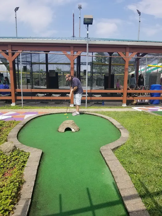 Puttin Plus Family Fun Center 3