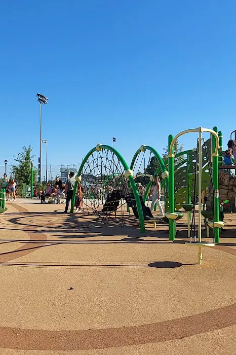 Hal & Berni Hanson Park Splash Pad 8