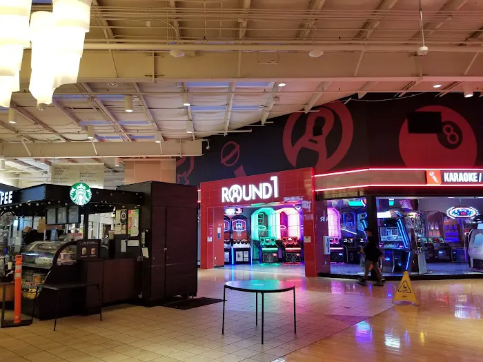 Round1 Bowling & Arcade Potomac Mills 6