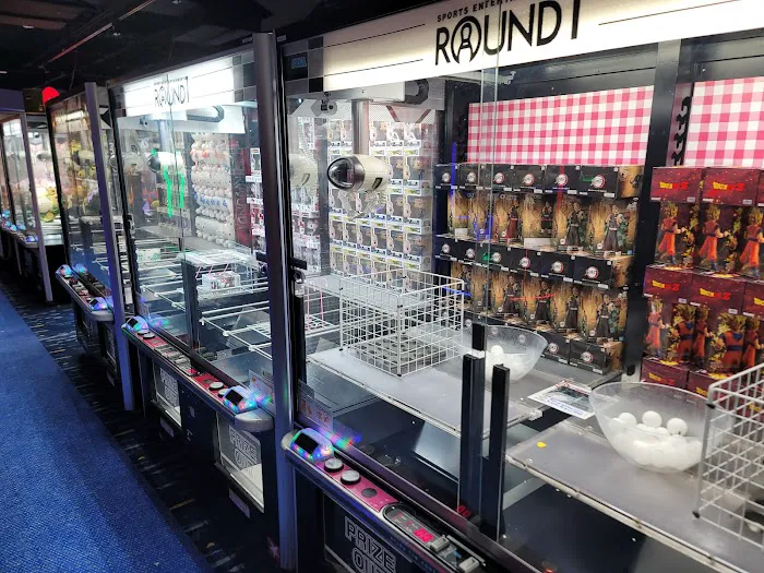 Round1 Bowling & Arcade Potomac Mills 3