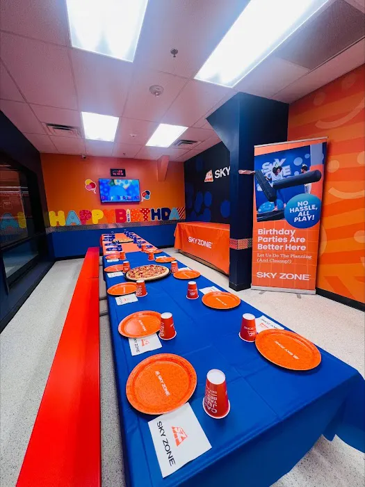 Sky Zone Trampoline Park 6