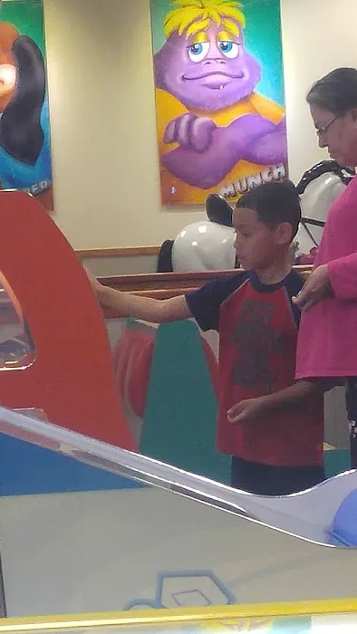 Chuck E. Cheese 8