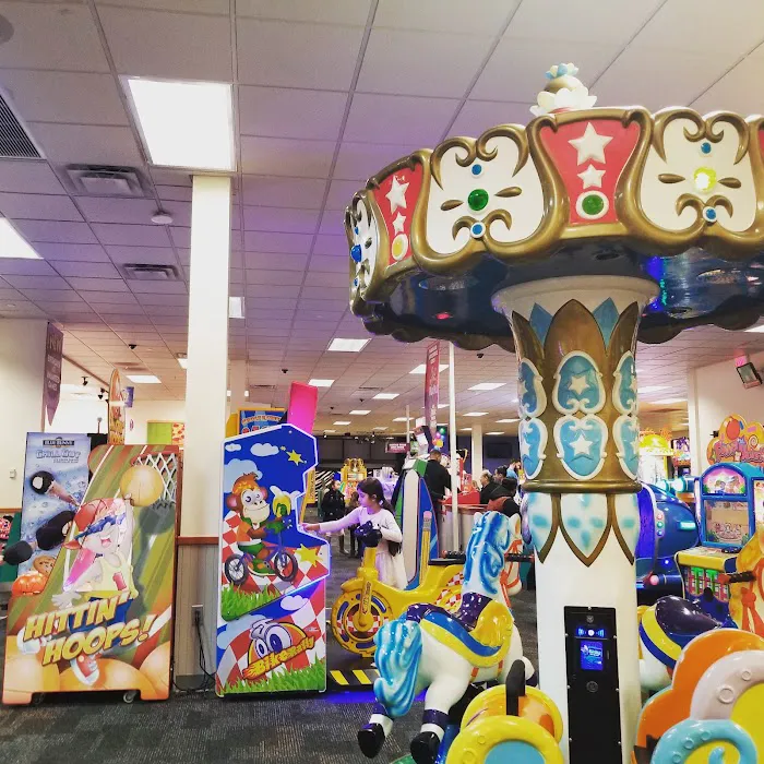 Chuck E. Cheese 4
