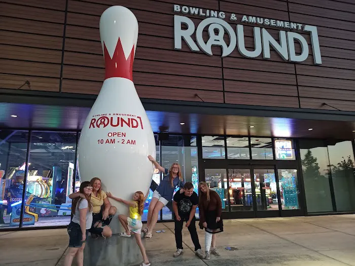 Round1 Bowling & Arcade The Shops at South Town 8