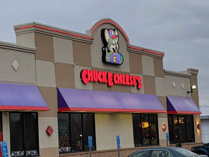 Chuck E. Cheese 1