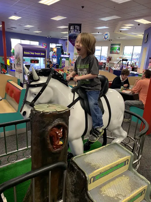 Chuck E. Cheese 8
