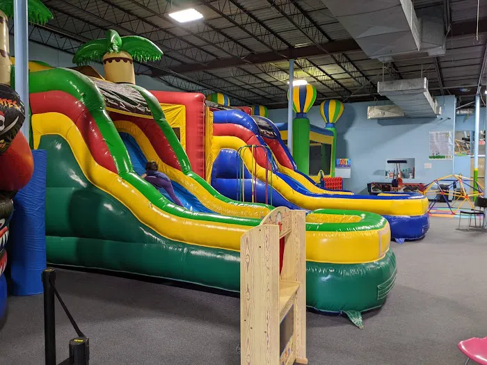 Off The Wall, Indoor Bounce & Party Place 0