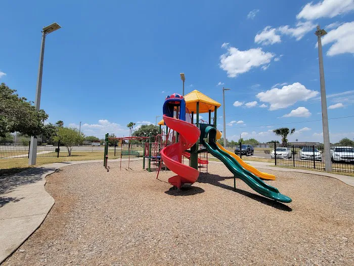 Freddy Gonzalez Memorial Park Splash Playground 7
