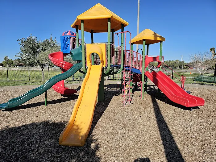 Freddy Gonzalez Memorial Park Splash Playground 0