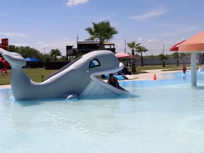 Aqua Planet Waterpark 9