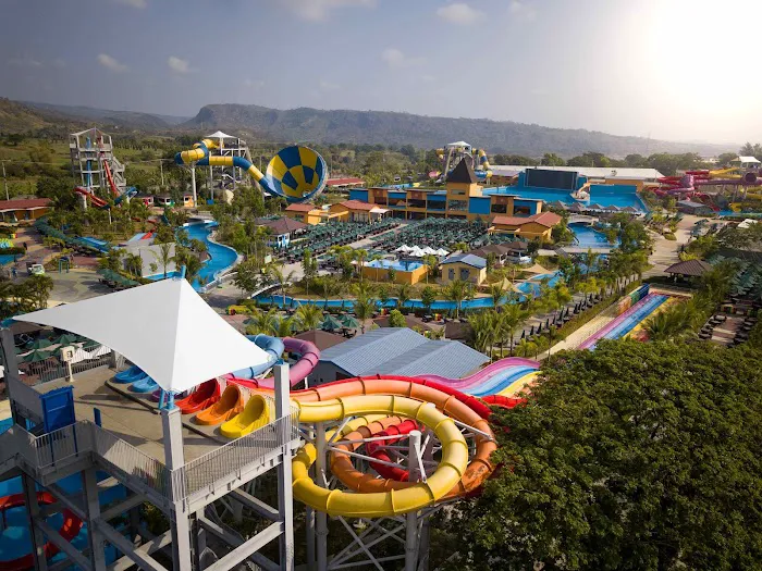 Aqua Planet Waterpark 7