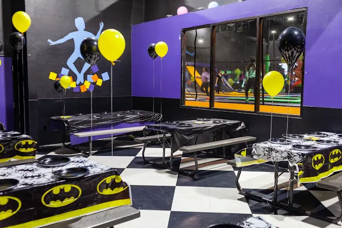 Helium Trampoline Park 8