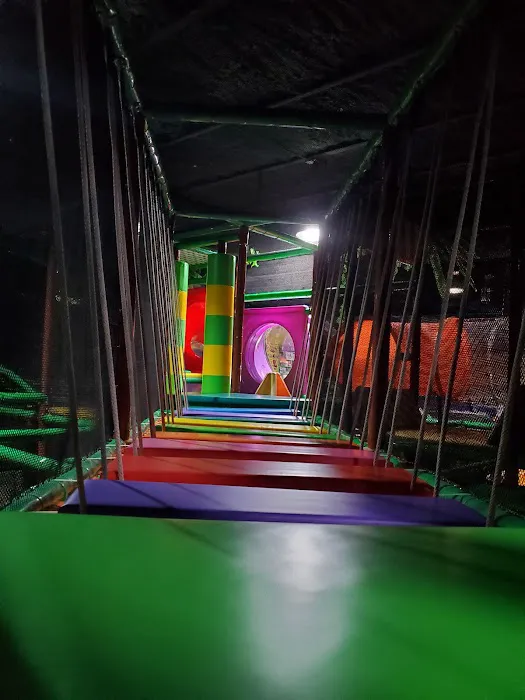 Happy's Family Fun Center 3