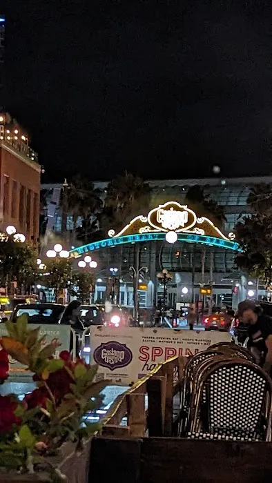 Gaslamp Quarter 0