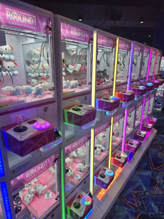 Round1 Bowling & Arcade Westfield Plaza Bonita 8