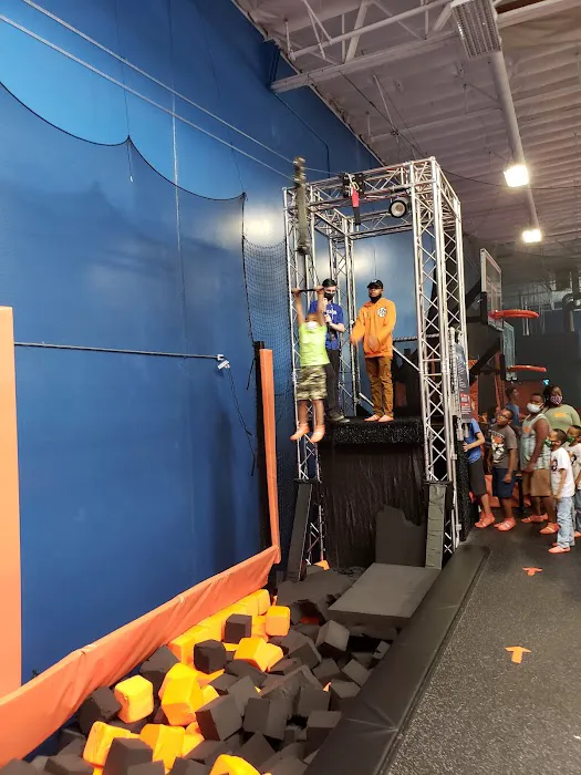 Sky Zone Trampoline Park 6