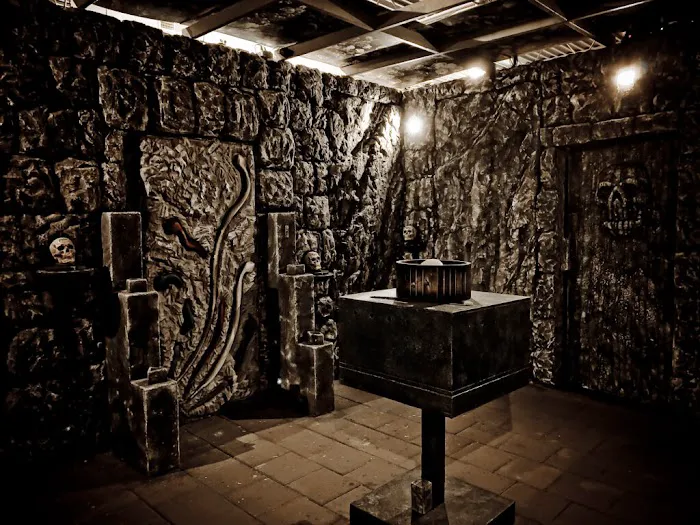 Escape Room Mentor & Axe Throwing 7