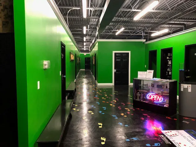 Escape Room Mentor & Axe Throwing 3
