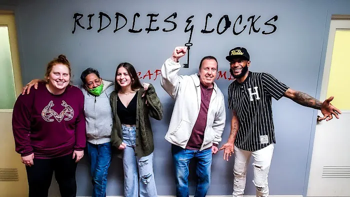 Riddles and Locks Escape Games 3