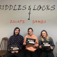 Riddles and Locks Escape Games