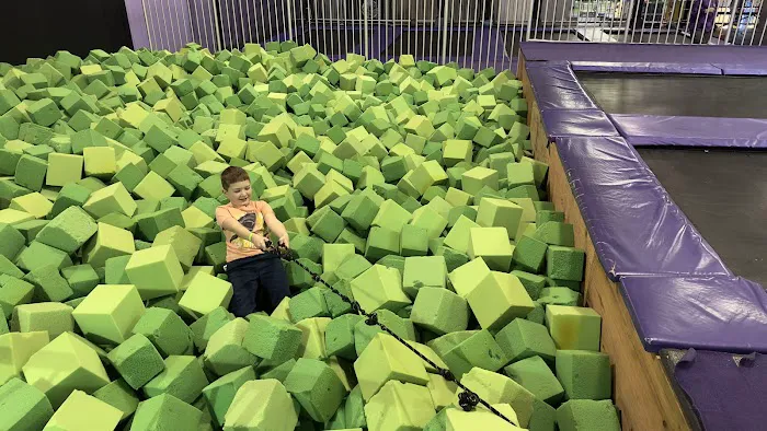 Extreme Air Niles Trampoline Park 4