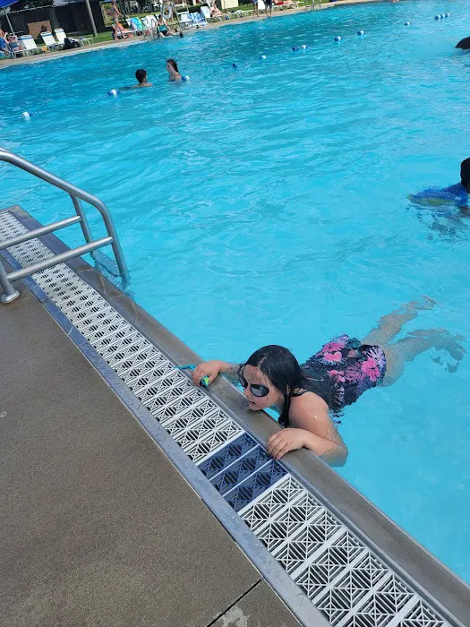 Uhrichsville Water Park 4