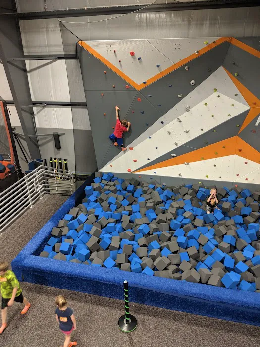 Sky Zone Trampoline Park 5