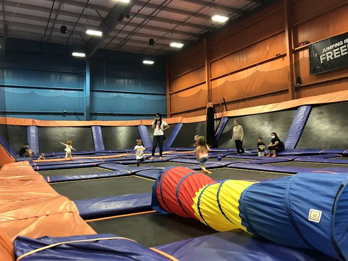 Sky Zone Trampoline Park 6