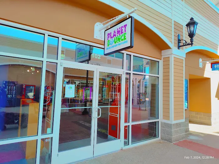 Planet Bounce Pittsburgh - South Star - Tanger Outlets 3