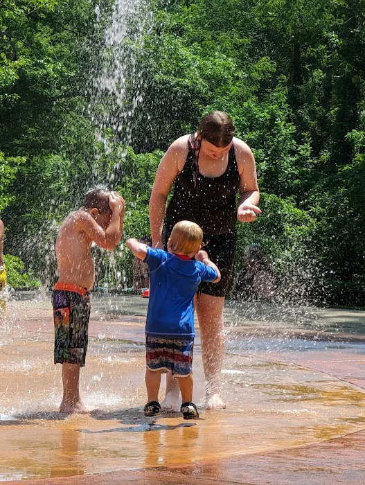 Round Hill Spray Park 4