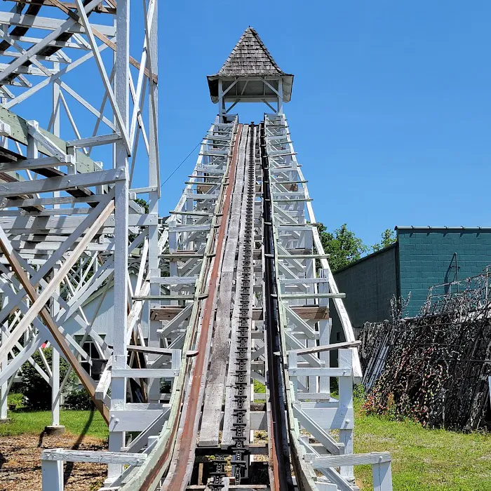Lakemont Park 4