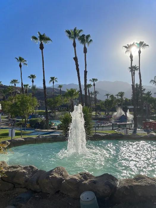 Boomers Palm Springs 4