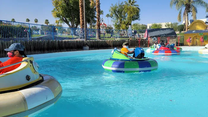 Boomers Palm Springs 3