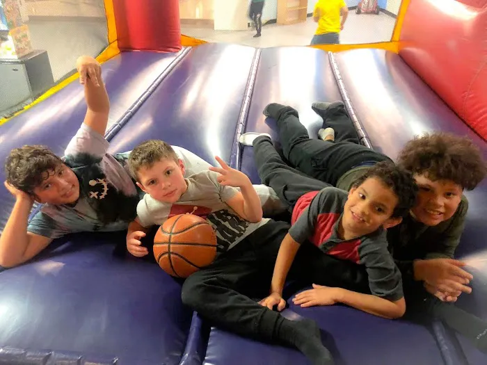 Bounce World CT 6