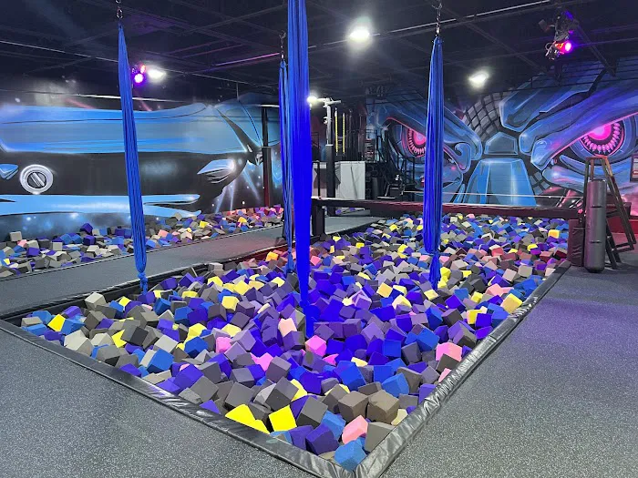 Sky Zone Trampoline Park 3