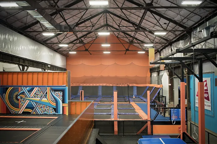 Sky Zone Trampoline Park 8