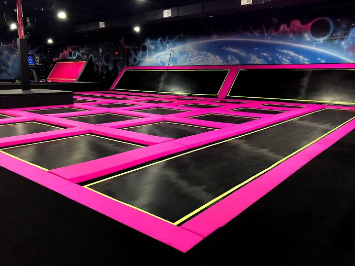 Sky Zone Trampoline Park 7