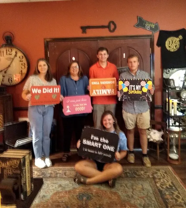 Locked Inn Escape Rooms 7