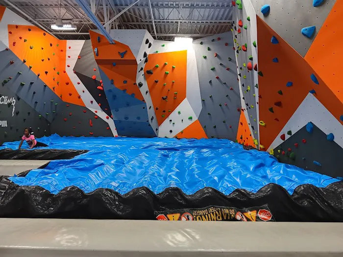 Sky Zone Trampoline Park 3