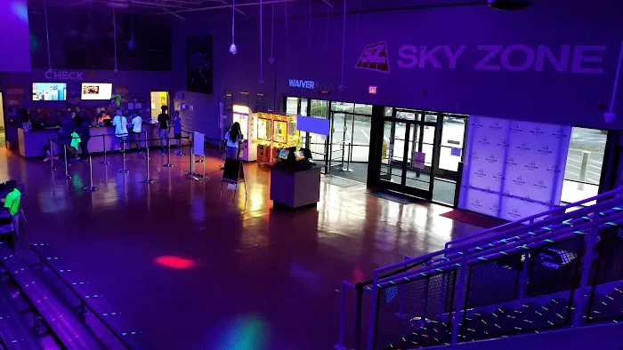 Sky Zone Trampoline Park 6