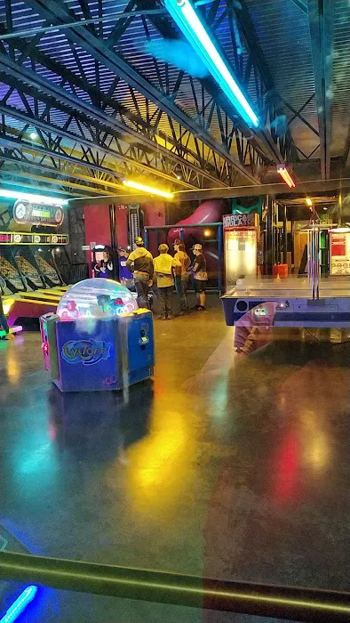 Whatz-Up Fun Park 7