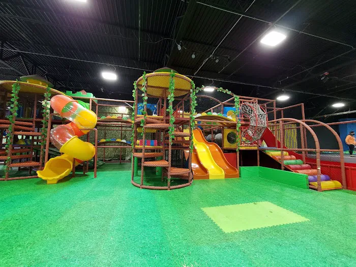 FunZ Trampoline Park 3