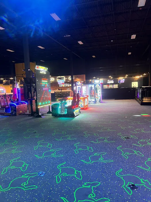 Launch Family Entertainment Dearborn 8