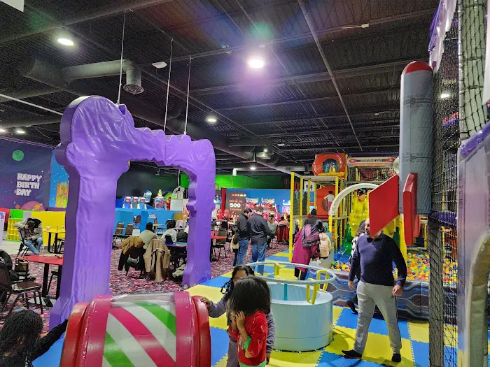 Yoyo's Fun Center 4