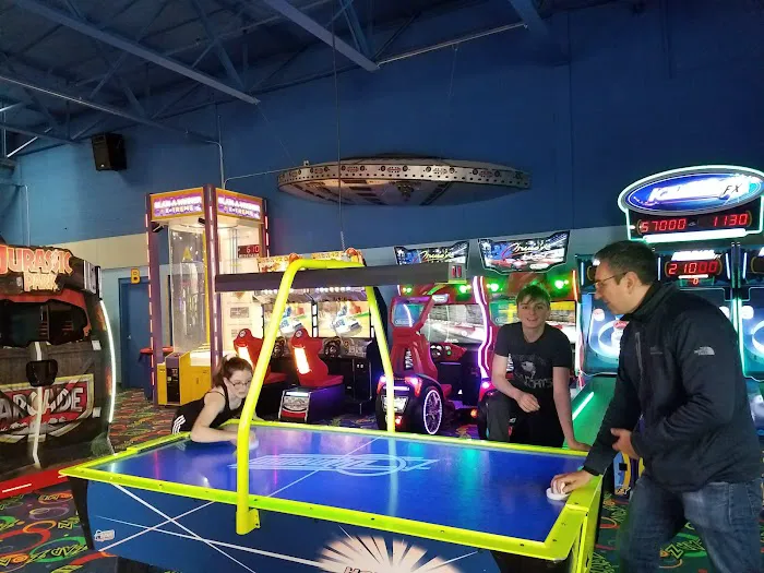 Zap Zone Glo-Golf 9